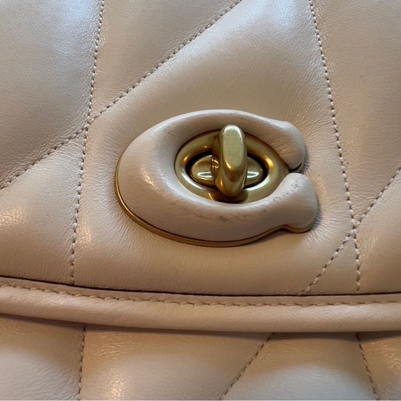 SOLD ❌ COACH MADISON SHOULDER BAG WITH QUILTING - Picture 3 of 10
